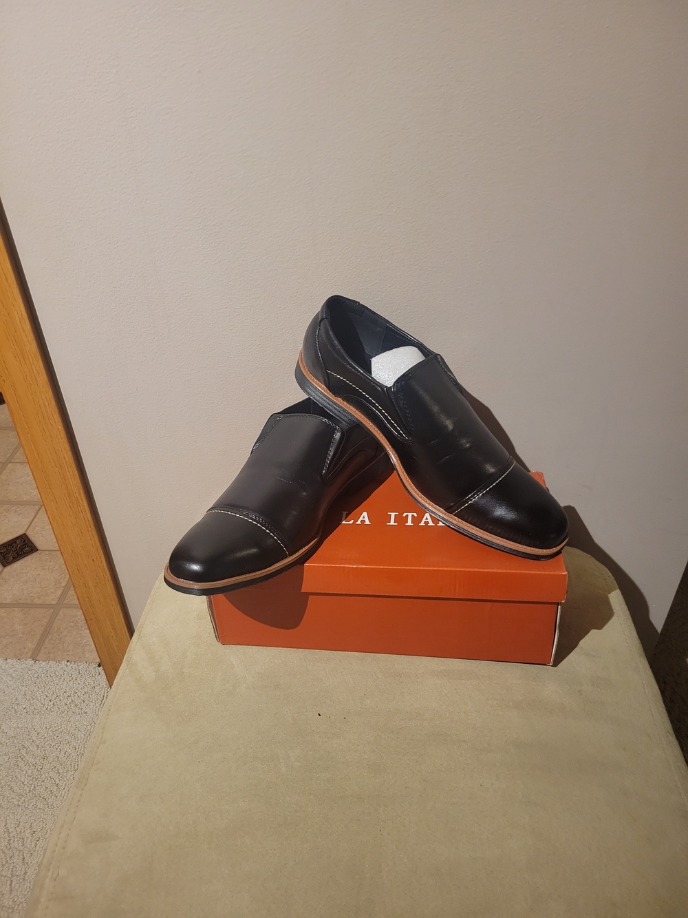 Men's Black Leather Slip-On Dress Shoes